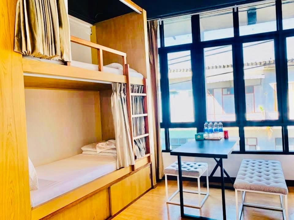 Daraya Hostel Bangkok Esterno foto