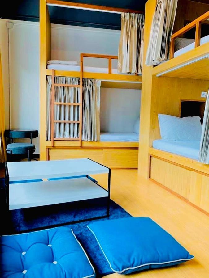 Daraya Hostel Bangkok Esterno foto